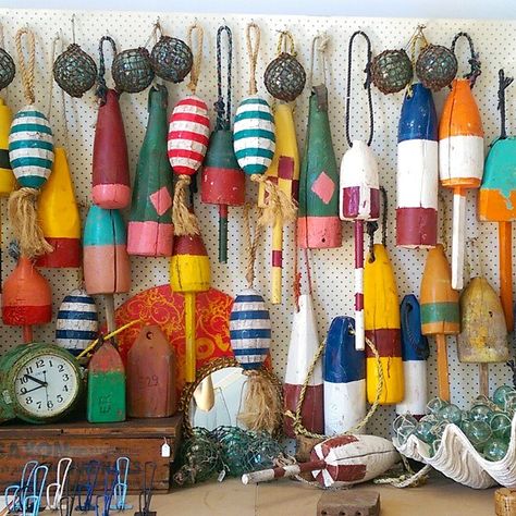 Painted Buoys, Wooden Buoys, Buoys Art, Sea Inspired Art, Fish Decorations, Buoy Decor, Nautical Antiques, Lake Christmas, Sailor Party