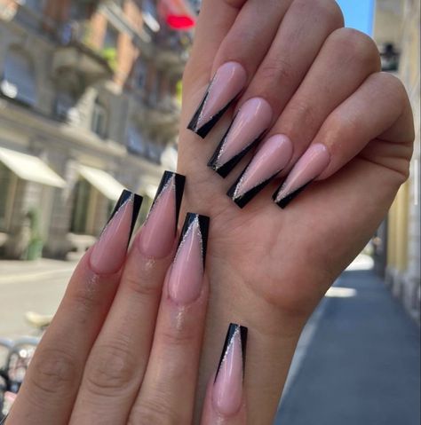 Purple French Nails Coffin, Lavender French Tip Nails Coffin, Light Purple Nails Design Coffin, Nail Inspo Trendy Blue, Light Purple French Tip Nails Coffin, Square Nails With Stiletto Pinky, White Minimalist Nails, Coffin Light Purple Nails, Short Acrylic Nails French