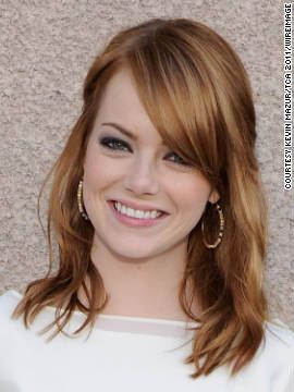 Hair color? Coppery auburn with strawberry highlights Short Auburn Hair, Hair Color Auburn Brown, Fall Hairstyles, Hair Color Auburn, Super Hair, Side Bangs, Hair Color And Cut, Auburn Hair, Long Bob