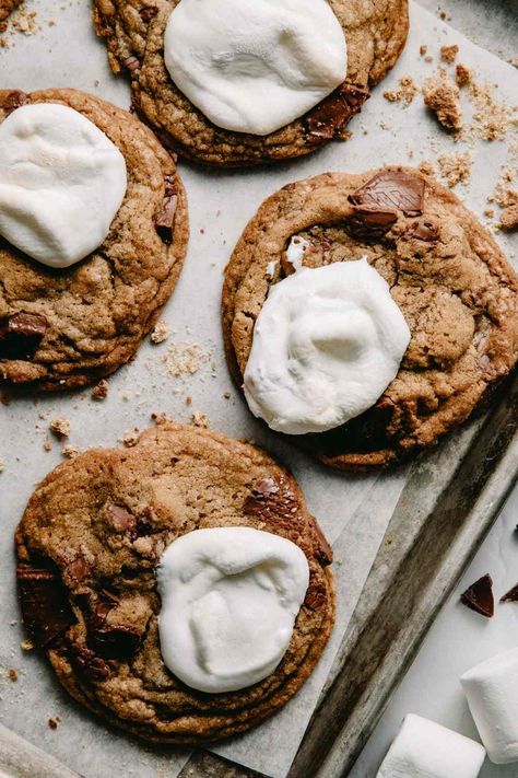 Brown Butter Smores Cookies, Smores Cookies Recipes, Smores Recipes, Smores Cookie, Chocolate Smores, S Mores Cookies, Brown Butter Cookies, Smore Recipes, Bake Sale Ideas