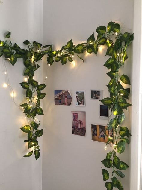 Leafs Decoration Wall, Fake Leaves Room Decor, Leaf Room Aesthetic, Fake Leaf Wall Decor, Fake Leaves Wall Decor Bedroom Aesthetic, Green Room Colors, Fake Leaves, Hostel Room, Girly Room Decor