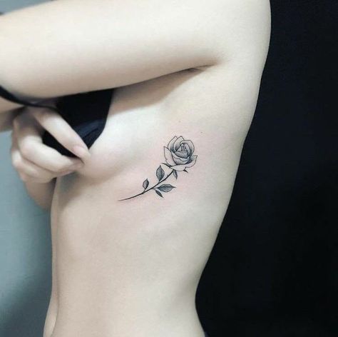 Rose Tattoo On Side, A Rose Tattoo, Lotusblume Tattoo, Small Rib Tattoos, Tattoo Son, Shape Tattoo, Tattoo Now, Small Tattoos Simple, Small Wrist Tattoos