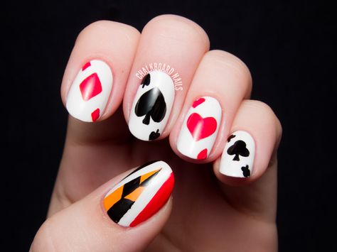 Off With Their Heads! Queen of Hearts Nail Art via @chalkboardnails Hearts Nail Art, Alice In Wonderland Nails, Hearts Nails, Queen Of Hearts Halloween, Chalkboard Nails, Off With Their Heads, Nail Polish Colors Summer, Summer Nail Polish, Queen Nails