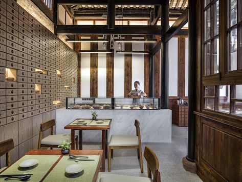 Closer Look: The Coolest Teahouse in Chengdu by Jenn Flowers Chinese Tea Room Design, Chinese Tea Room, Tea Room Design, Tea House Design, Chinese Tea House, Tea Room Decor, Temple House, Chinese House, Japanese Tea House