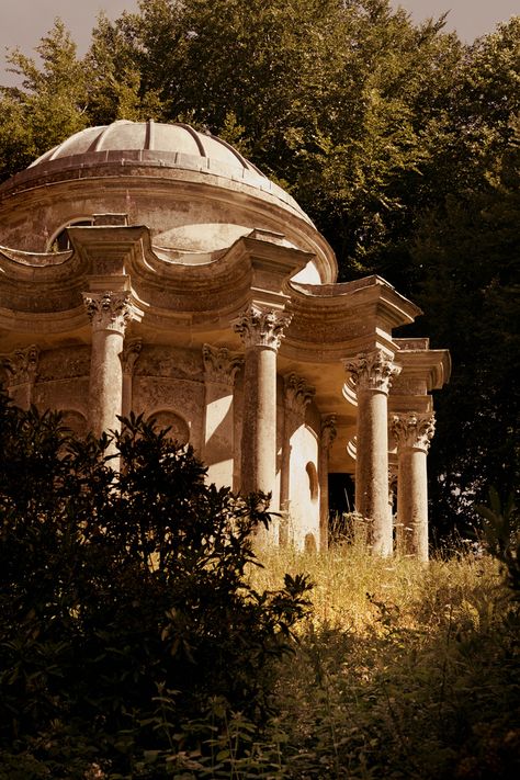 Stourhead's Temple of Apollo Elegance Lifestyle, Garden Follies, Temple Of Apollo, Round Building, Apollo 1, Greek Temple, Oh The Places Youll Go, Favorite City, Sustainable Design