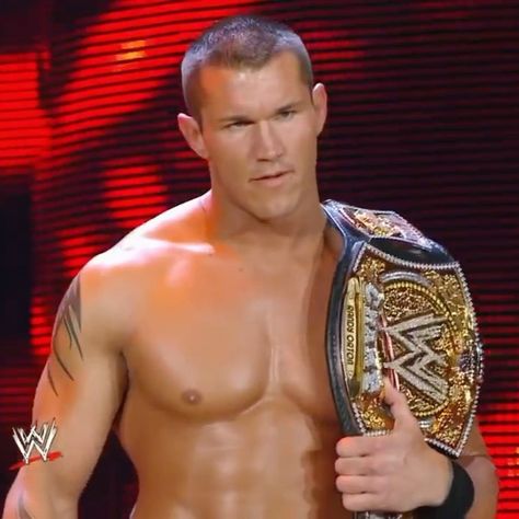 TheCleanFinish on Instagram: “One night after retaining the WWE Championship at Wrestlemania 24, Randy Orton takes on Matt Hardy in a non-title match 🏆 @randyorton…” Young Randy Orton Wwe, Randy Orton 2009, Wwe Aesthetic, Matt Hardy, Randy Orton Wwe, Cody Rhodes, Wwe World, Randy Orton, One Night