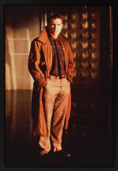 From the closed case file of Rick Deckard Blade Runner Deckard, Blade Runner Costume, Deckard Blade Runner, Blade Runner Fashion, Blade Runner Aesthetic, Harrison Ford Blade Runner, Runner Pictures, Blade Runner Art, Rick Deckard