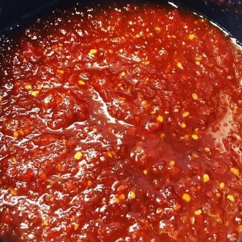 Tomatoes Relish Recipes, Tomato Chili Jam, Tomato Chilli Jam Recipe, Tomato Chutney Recipes Indian, Chili Jam Recipe, Chilli Chutney Recipes, Tomato Chilli Jam, Preserve Recipes, Chili Jam