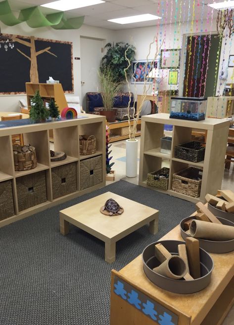 Preschool Layout, Community Preschool, Preschool Classroom Setup, Reggio Emilia Classroom, Reception Classroom, Reggio Inspired Classrooms, Eyfs Classroom, Reggio Classroom, Early Years Classroom