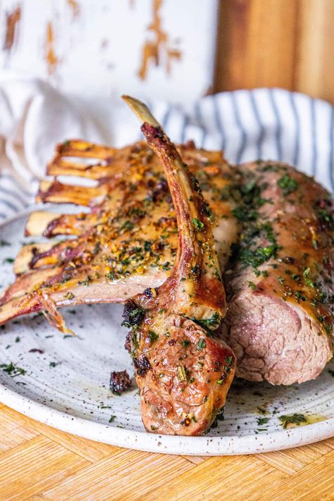 Small Rack Of Lamb Recipe, Bbq Rack Of Lamb, Rack Of Lamb Recipes, Lamb Recipes Oven, Lamb Rack Recipe, Beef Main Course, Roasted Rack Of Lamb, Basque Food, Roast Rack Of Lamb