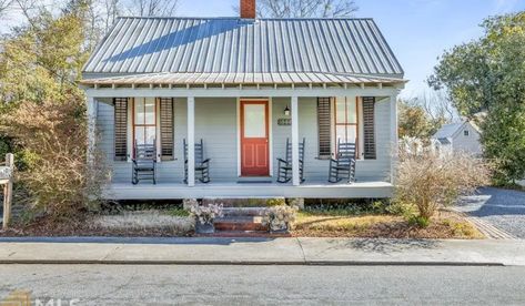 1900s Cottage, Wood Siding House, Marble Kitchen Countertops, Pine Flooring, Shotgun House, Mill House, Cotton Mill, Heart Pine Flooring, Marble Countertops Kitchen