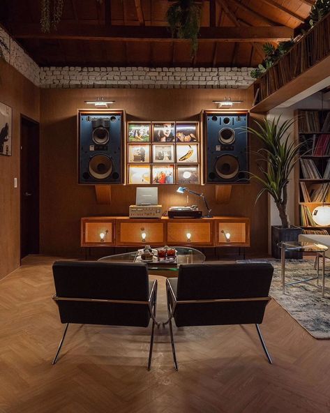 Cozy Music Room, Audiophile Room, Hifi Room, Game Room Ideas, Dj Room, Audiophile Listening Room, Home Music Rooms, Vinyl Room, Record Room