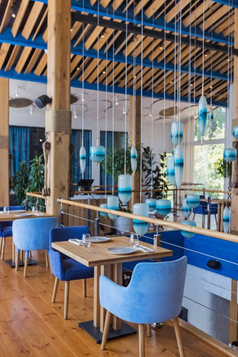 » PRICHAL RESTAURANT Modern Seafood Restaurant Design, Modern Coastal Restaurant, Coastal Restaurant Interior, Greece Restaurant Interior, Coastal Restaurant Interior Design, Sea Food Restaurant Design, Fusion Restaurant Design, Coastal Restaurant Design, Seafood Restaurant Interior