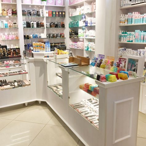 Makeup Store Interior Small Spaces, Small Cosmetic Shop Design Ideas, Cosmetic Interior Design, Cosmetic Shop Interior Design Shelves, Cosmetics Shop Interior Design, Cosmetic Shop Design Ideas, Cosmetics Shop Design Store Interiors, Small Cosmetic Shop Interior Design, Cosmetic Display Design