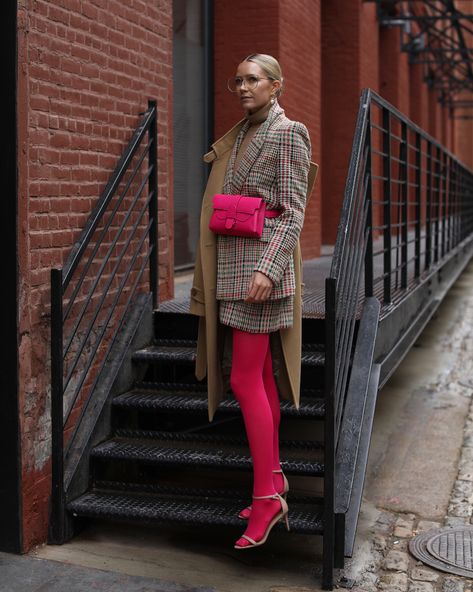 Bring on the neon! // Blair Eadie showcases a few new neon looks and her favorite neon picks on Atlantic-Pacific // A Senreve bag and Mango blazer and skirt Colored Tights Outfit, Tights Outfits, Blair Eadie, Pink Tights, Red Tights, Atlantic Pacific, Friday Outfit, Colored Tights, Fashion Sites