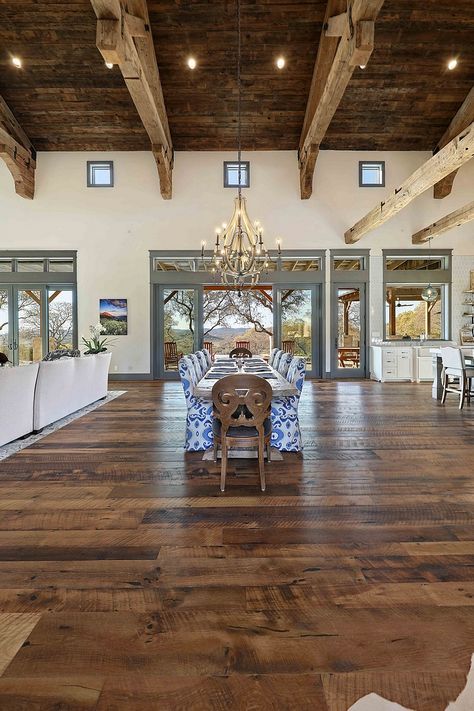 Spanish Hardwood Floors, Rustic Home Flooring, Luxury Hardwood Floors, Elegant Rustic Kitchen, Rustic Flooring Ideas, Farmhouse Hardwood Floors, Diy Kitchen Floor, Diy Kitchen Flooring, Rustic Hardwood Floors