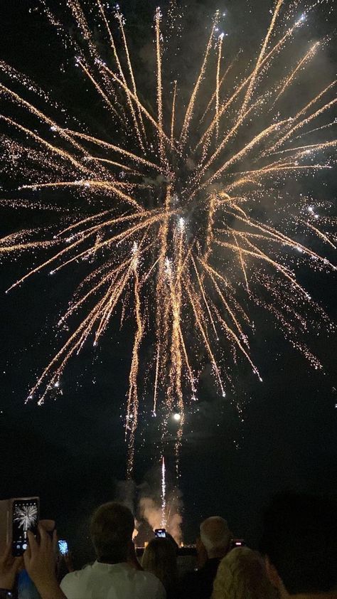 Guy Fawkes Night Aesthetic, Christmas In July Aesthetic, Celebrating Aesthetic, 2024 Fireworks, Firework Aesthetic, Aesthetic Fireworks, Fireworks Aesthetic, Birthday Fireworks, Sweet 16 Party Themes