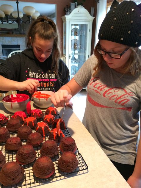 Volcano Themed Snacks, The Floor Is Lava Birthday Cake, Volcano Snacks For Kids, Volcano Decoration Party Ideas, Volcano Snacks, Volcano Brownies, Floor Is Lava Cake, Food Volcano, Floor Is Lava Birthday Party