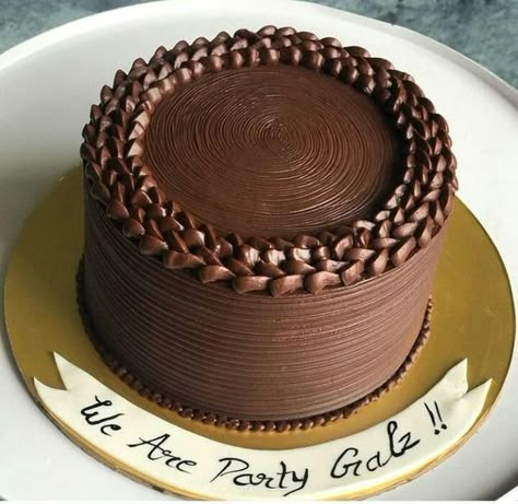 Simple Chocolate Truffle Cake Design, Chocolate Cake Designs For Men, Simple Chocolate Cake Designs Birthday, Ganache Cake Design, Chocolate Ganache Cake Design, Chocolate Cake Decoration Elegant, Elegant Chocolate Cake Design, Truffle Cake Decoration, Simple Chocolate Cake Design