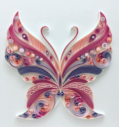 Paper Quilling Designs Creative, Animal Quilling, Quilling Butterflies, Quilling Flowers Tutorial, Quilling Butterfly, Diy Quilling Crafts, Rustic Garden Ideas, Arte Quilling, Diy Farmhouse Style