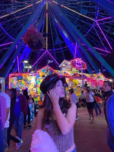 Fair Outfit Ideas Carnival Aesthetic, Cute Fair Picture Ideas, State Fair Instagram Pictures, Fair Photos Aesthetic, Fair Pics Aesthetic, Instagram Fair Picture Ideas, Fair Carnival Outfit Ideas, Carnival Aesthetic Pictures, Cute Carnival Pictures