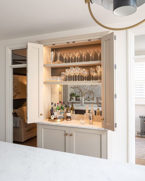 John Lewis Of Hungerford on Instagram: “These gorgeous drinks cabinets are becoming so popular in our designs. We think they are such a fabulous kitchen addition. In this design…” Built In Bar Cabinet, Home Bar Areas, Home Bar Cabinet, Kitchen Addition, Built In Bar, Fabulous Kitchens, Home Bar Designs, Drinks Cabinet, Shaker Kitchen