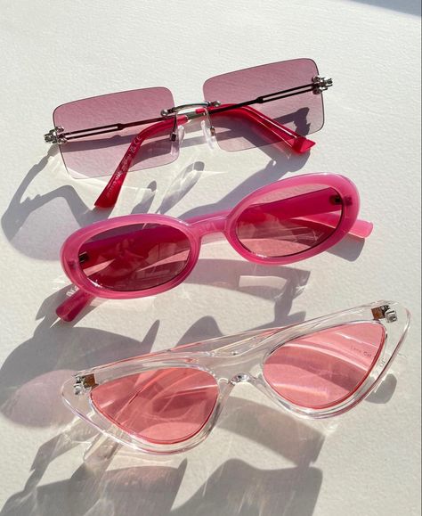 pink sunglasses aesthetic. pink aesthetic. Pink Sunglasses Aesthetic, Lucy Outfits, Draculaura Aesthetic, Sunglasses Aesthetic, Sunglasses Store, Pink Sunglasses, Twinkle Star, Summer Sunglasses, Pink Vibes