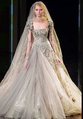 Unusual and altogether breathtaking wedding gown. Ellie Saab Gowns, Elie Saab Wedding Dress, 2010 Couture, Elie Saab Haute Couture, Grey Wedding Dress, Ellie Saab, Western Wedding Dresses, Elie Saab Fall, Accessories Inspiration