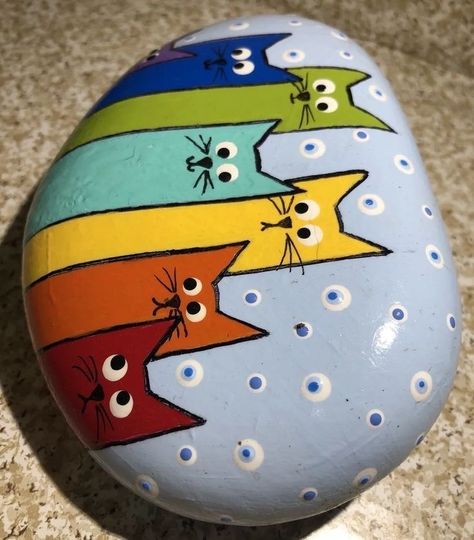 Painted Rock Cat, Painted Rocks Cats, Cat Painted Rocks, Diy Rock Art, Painted Rock Animals, Art Pierre, Stone Art Painting, Glass Art Projects, Painted Rocks Craft