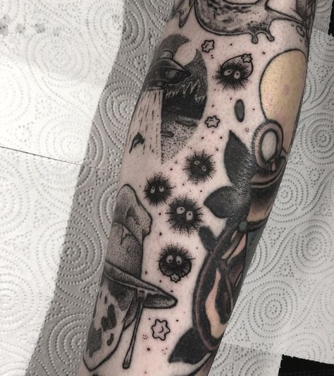 Soot Gremlins Tattoo, Soot Spirit Tattoo, Sprites Tattoo, Sprite Tattoo Studio Ghibli, Anime Patchwork Tattoo Sleeve, Soot Spirit, Spot Sprite Tattoo, Small Ghibli Tattoo, Soot Sprite Tattoo