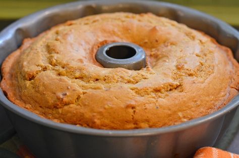 Pumpkin Pound Cake Recipes, Lemon Cake Mix Recipe, Pumpkin Pound Cake, Homemade Spaghetti Sauce Recipe, Fig Cake, Fall Cakes, Pumpkin Pecan, Bundt Cakes, Best Pumpkin