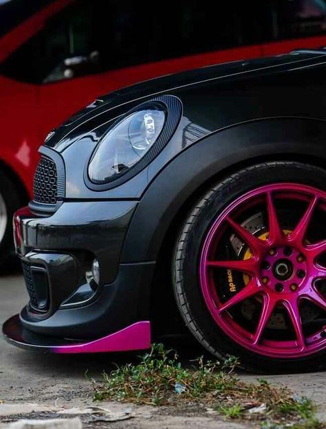 Fab custom details~ MINI Cooper Love! Mini Cooper Tuning, Mini Cooper 2017, Mini Cooper Sport, Mini Cooper Custom, Mini Jcw, Mini Cooper R56, Mini Cooper Clubman, Mini Copper, Mini Cooper Countryman