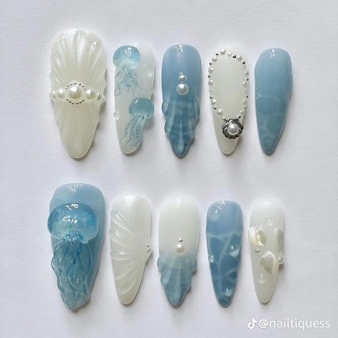 Watercolor Acrylic Nails, Oceancore Nails, Blue Seashell Nails, Ocean Aesthetic Nails, Summer Nails White And Blue, Wave To Earth Nails, Simple Ocean Nails, Jelly Fish Nails Art, Sea Nails Designs