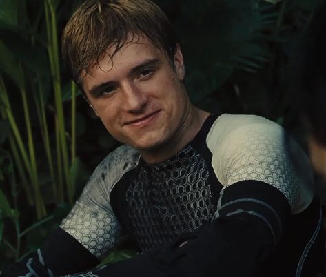 Finnick Odair, Hunger Games Humor, Katniss And Peeta, Peeta Mellark, Josh Hutcherson, Katniss Everdeen, Mbti Personality, Catching Fire, Mockingjay