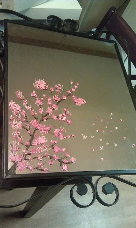 DIY Painted mirror.... Flower Mirror Painting Ideas, Mirror Decorating Ideas Painting, Painted Mirrors Aesthetic, Decorating A Mirror Ideas, Mirror Drawing Ideas Aesthetic, Mirror Artwork Painting, Full Body Mirror Painting Ideas, Drawing On The Mirror, Square Mirror Painting Ideas