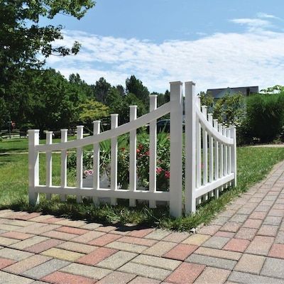 Curbside Landscaping, Fence Hedge, Corner Fence, Corner Landscaping, Landscaping Along Fence, White Vinyl Fence, Vinyl Fence Panels, Front Yards Curb Appeal, Driveway Entrance