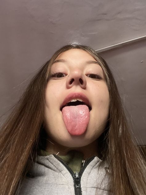 Tongue Selfie, Tongue Out Pose, Tongue Out, Sticking Tongue Out, Winter Tops For Women, Girl With Glasses, Pink Tongue, Makeup Cute, Make Funny Faces