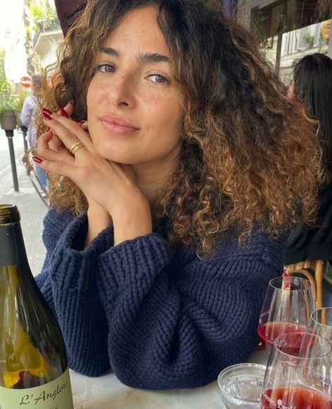 Anna Shaffer, Court Jester, Animal Crossing Memes, Big Hair Dont Care, Head Style, Black Minimalist, Kawaii Hairstyles, Wife Material, Natural Curly Hair