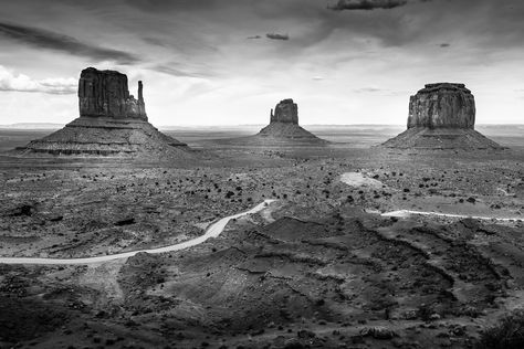 https://flic.kr/p/ZXCGxN | Monument Valley Monument Valley Tattoo, Monument Valley National Park, Valley Tattoo, Monument Valley Arizona, Black And White Artwork, Arizona Usa, Black And White Wall Art, Desert Landscaping, Black And White Photographs