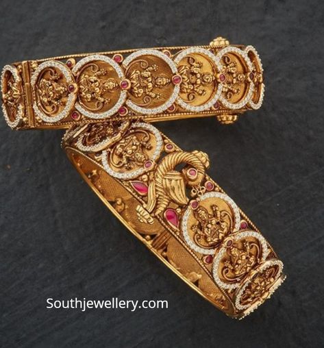 Diamond Lakshmi Kasu Bangles Kasu Bangles, Museum Statues, Gold Temple Jewellery, Antique Gold Jewelry Indian, Gold Bangle Set, Antique Jewellery Designs, Indian Jewellery Design, Wedding Jewellery Collection, Jewelry Bracelets Gold