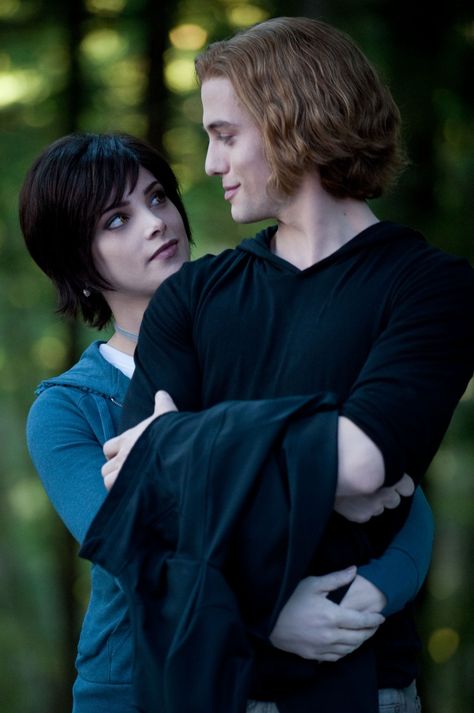 Alice and Jasper Jasper Twilight, Alice Twilight, The Twilight Saga Eclipse, Alice And Jasper, Ashley Green, Vampire Twilight, Jackson Rathbone, Twilight Saga Series, Austin Carlile