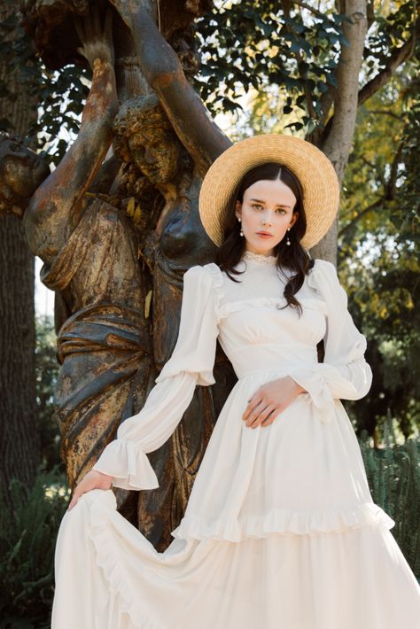 Retro Wedding Dresses, Womens Wedding Dresses, Little Women, Retro Wedding, Vintage Inspired Wedding, Vestidos Vintage, Perfect Wedding Dress, Western Decor, Wedding Dress Shopping