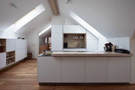 House MK by HPSA Mansarda Kitchen Ideas, Mansard Kitchen Ideas, Kitchen In Attic, Eaves Kitchen, Mansard Kitchen, Attic Kitchen Ideas, Farmhouse Extension, Attic Kitchen, Loft Kitchen