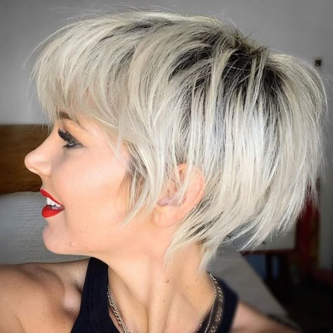 Medium Pixie Haircut With Bangs, Ash Blonde Short Hair, Modern Bob Hairstyles, Ice Blonde Hair, Short Hair Images, 2020 Vision, Short Brown Hair, Ash Blonde Hair, Brown Blonde Hair