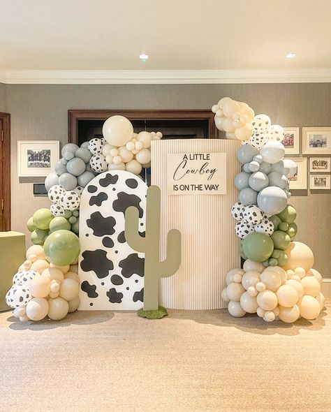 SOUTHAMPTON FLOWER WALLS & EVENTS - BALLOON & EVENT STYLIST | A little Cowboy is on the way🤠🌵 Venue - @wentworth_club #cowboy #cowboytheme #cowboybabyshower #londonevents #london… | Instagram Rodeo Balloons, Party Rental Ideas, Keep On Moving, Rodeo Birthday Parties, Birthday Haul, Rental Ideas, Wild West Party, Rodeo Party, Cowboy Baby Shower