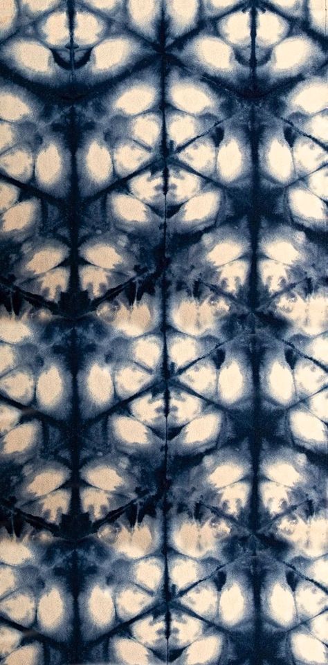 iphone wallpaper Shibori Dye, Shibori Tie Dye, Indigo Shibori, Japanese Textiles, Dyeing Techniques, Print Inspiration, Indigo Dye, How To Dye Fabric, Textile Patterns