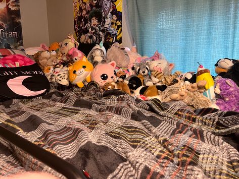 Bed Filled With Plushies, Bed With A Lot Of Stuffed Animals, Cute Bed With Plushies, Cozy Bed With Stuffed Animals, Room Full Of Plushies, Bed Plushies Aesthetic, Beds With Plushies, Stuffed Animal Play Ideas, Lots Of Stuffed Animals On Bed