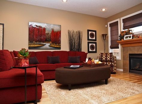 Red and gold living room Red Couches, Red Sofa Living, Living Room With Ottoman, Red Sofa Living Room, Red Couch Living Room, Art Tables, Red Living Room Decor, Furnitur Ruang Keluarga, Red Furniture