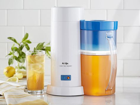 This Electric Iced Tea Maker With Over 6,500 Five-Star Ratings Brews the ‘Perfect Pitcher’ in 10 Minutes Iced Tea Maker, Iced Coffee Maker, Iced Tea Pitcher, Making Iced Tea, Mr Coffee, Iced Tea Glasses, Iced Tea Recipes, Summertime Drinks, Tea Pitcher