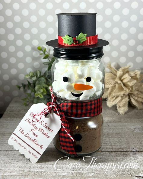 Snowman Hot Cocoa Jars, Snowman Jar Craft, Hot Chocolate Jars Christmas, Baby Food Jar Craft Ideas Christmas, Hot Chocolate Snowman Jars, Hot Cocoa Gifts Diy, Christmas Cookie Jars Gift Ideas, Cocoa Snowman Jars, Snowman Hot Chocolate Jars